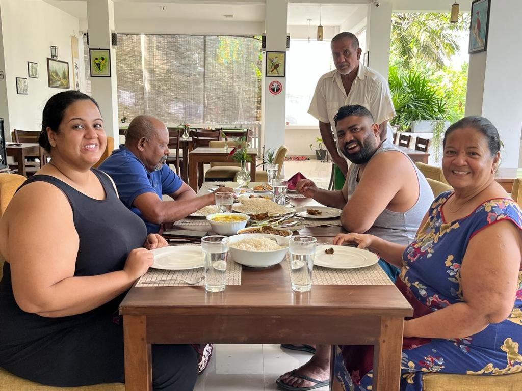 Kandy Rivers Edge Nature Resort Kültér fotó