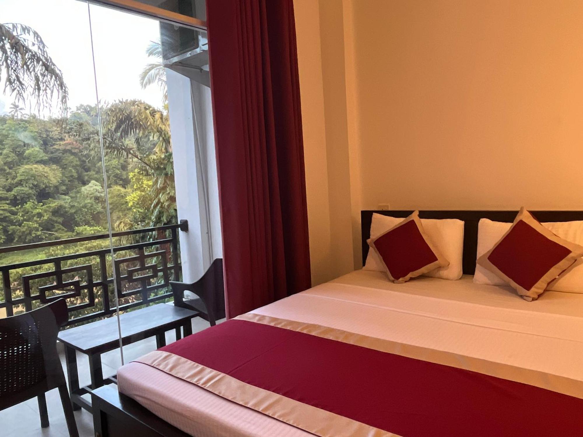 Kandy Rivers Edge Nature Resort Kültér fotó