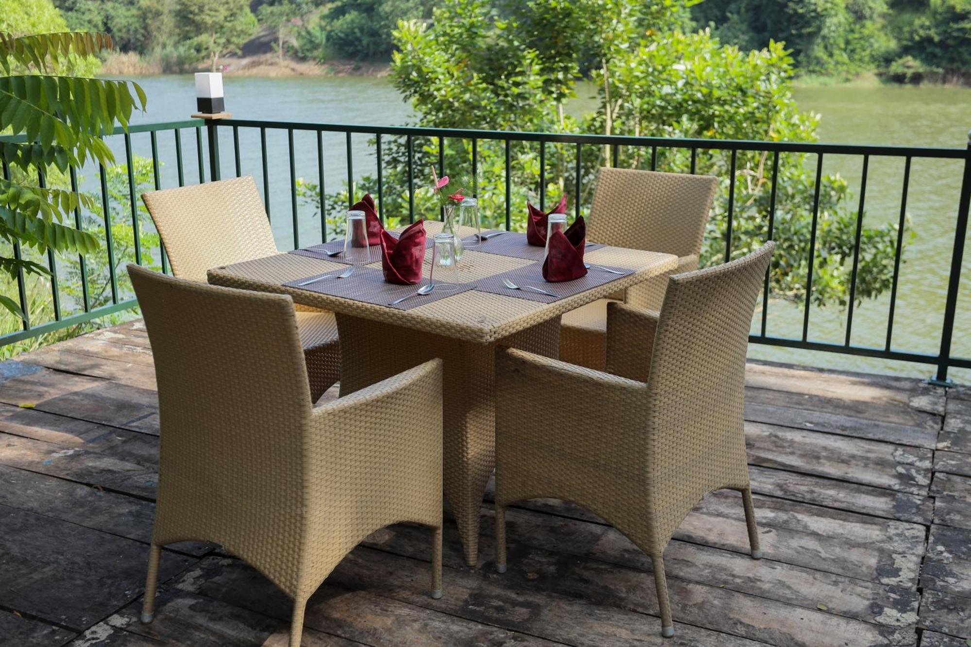 Kandy Rivers Edge Nature Resort Kültér fotó