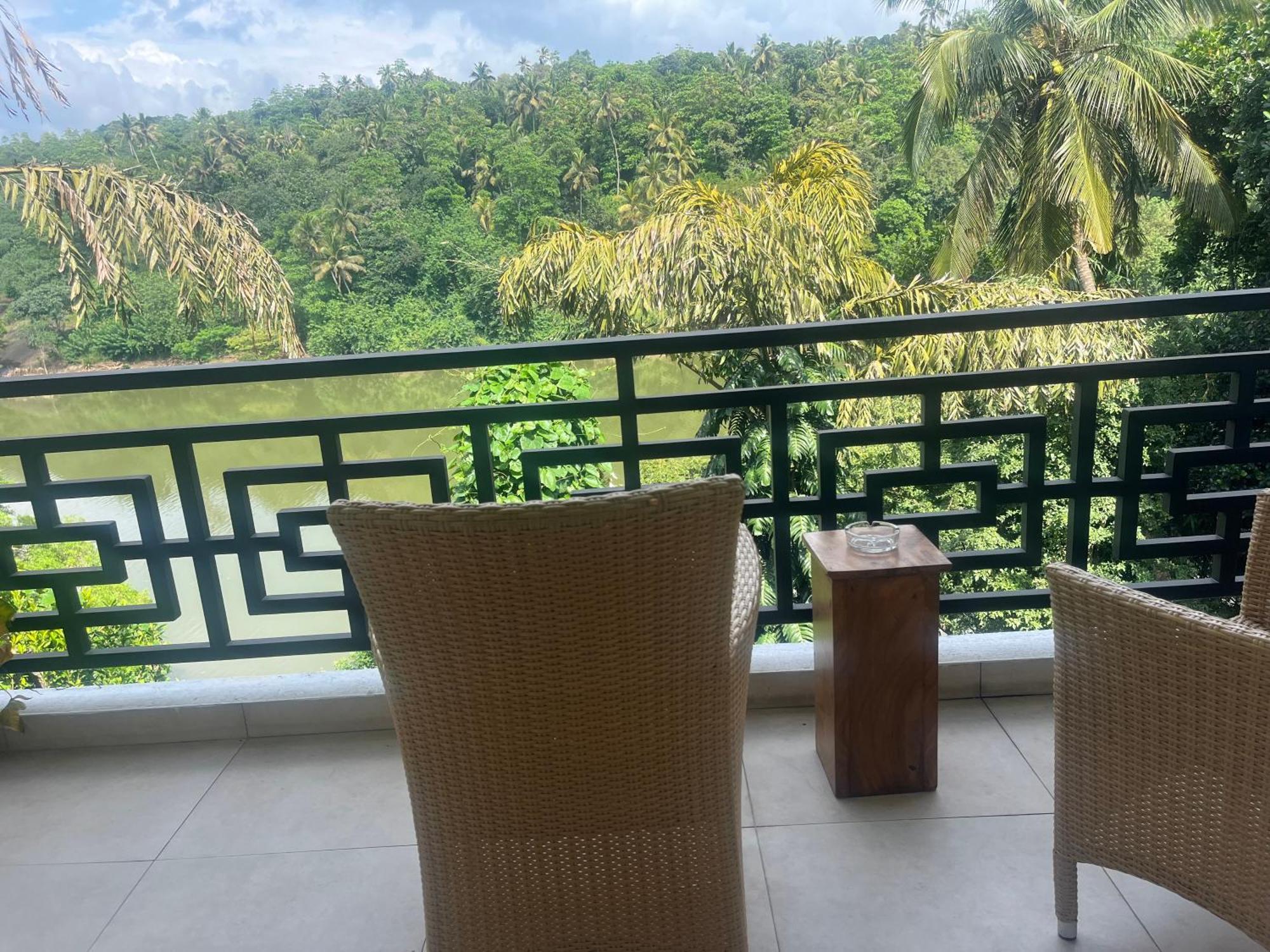 Kandy Rivers Edge Nature Resort Kültér fotó