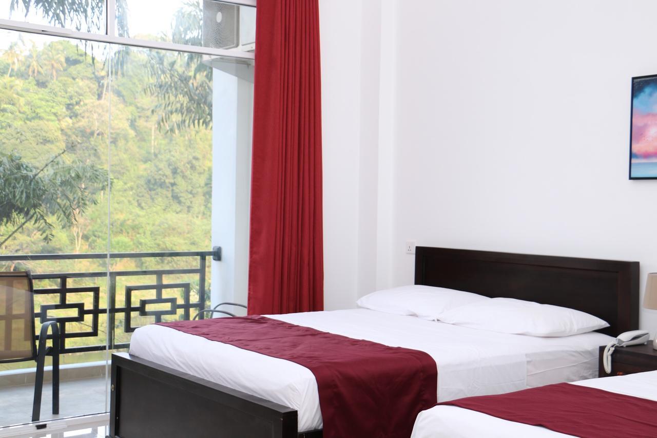 Kandy Rivers Edge Nature Resort Kültér fotó